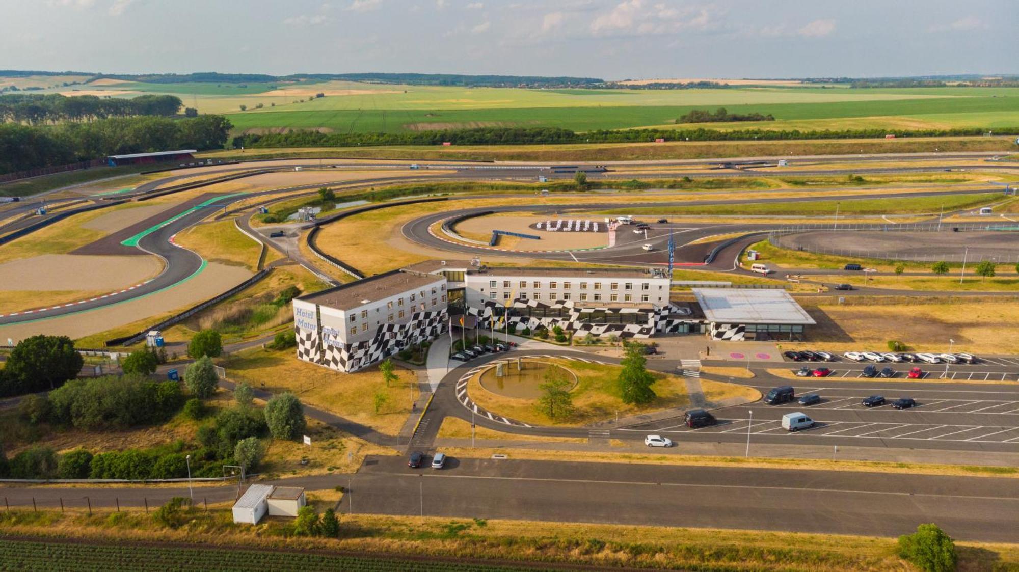 Hotel Motorsport Arena Oschersleben Exterior photo